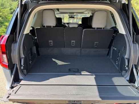 New 2025 Ford Expedition Active image 7