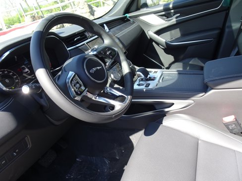 New 2026 Jaguar F-PACE R-Dynamic S image 19