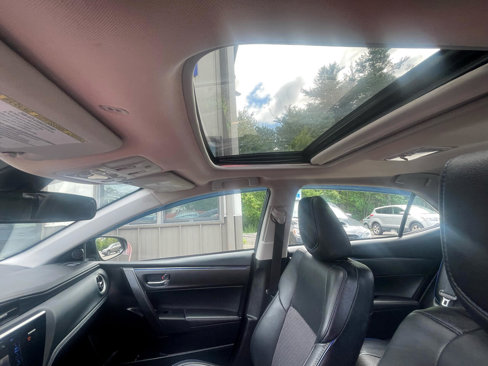 Used 2017 Toyota Corolla SE image 16