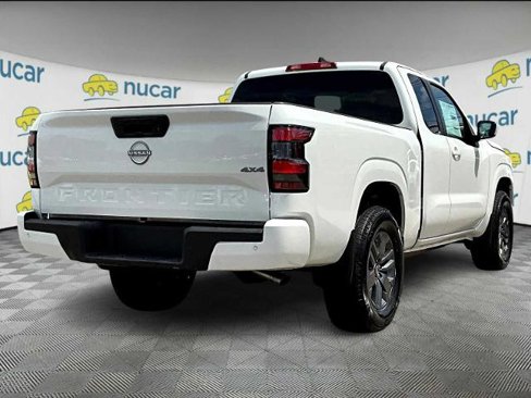 Certified 2025 Nissan Frontier SV image 6