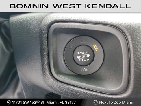 Used 2025 Jeep Gladiator Sport image 25