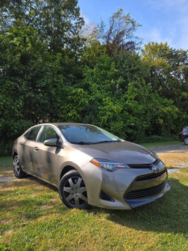 Used 2017 Toyota Corolla LE image 29