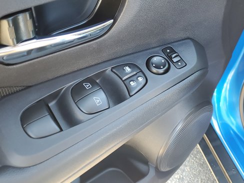 Certified 2024 Nissan Kicks SV w/ Interior Electronics Package image 18