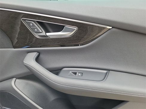 New 2025 Audi Q8 Premium Plus image 18