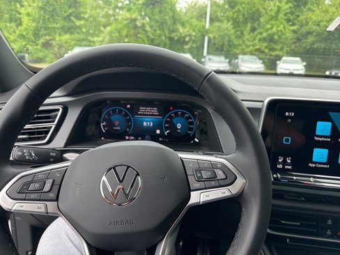 New 2025 Volkswagen Atlas Cross Sport SEL Premium R-Line image 19