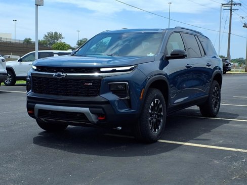 New 2026 Chevrolet Traverse Z71 w/ Enhanced Driving Package image 2
