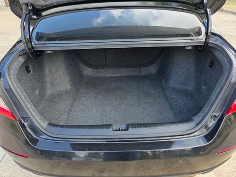 Used 2018 Honda Accord Touring image 25