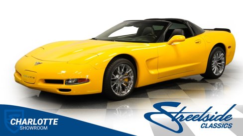 Used 2003 Chevrolet Corvette Coupe w/ Preferred Equipment Group image 1