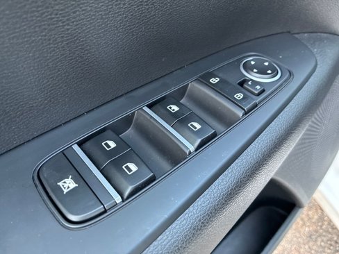 Used 2024 Kia Forte LXS image 12
