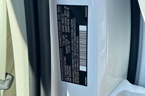 New 2026 Volvo XC60 B5 Ultra w/ Protection Package Premier image 23