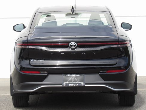 New 2026 Toyota Crown XLE image 7