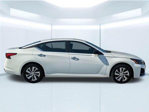 Used 2024 Nissan Altima 2.5 S image 6