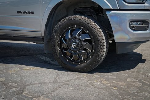 Used 2023 RAM 3500 Limited image 4