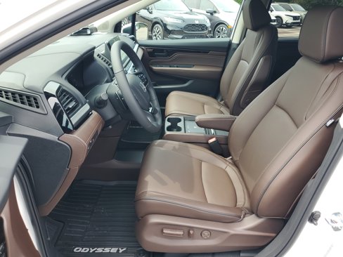 New 2026 Honda Odyssey Touring image 12