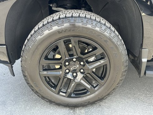 Certified 2024 Chevrolet Silverado 1500 Custom w/ LPO, Dark Essentials Package image 17