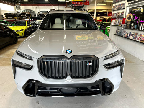 Used 2024 BMW X7 M60i w/ Executive Package image 2