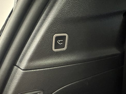 New 2026 Chrysler Pacifica Limited w/ S Appearance Package image 12