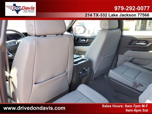 New 2026 GMC Yukon Elevation image 13
