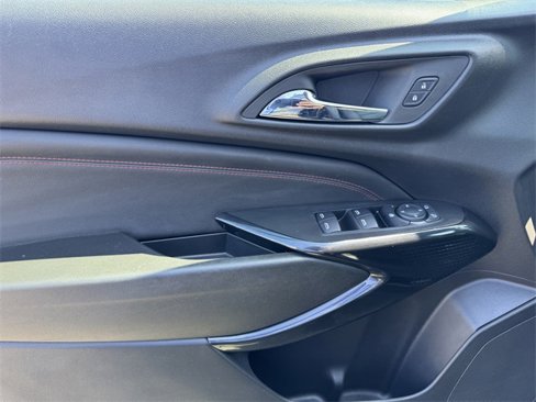 Certified 2024 Chevrolet Trax RS w/ Sunroof Package image 12