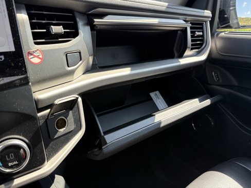 Used 2024 Ford Expedition Max XLT image 43