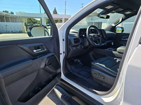 New 2026 Chevrolet Silverado EV LT image 23