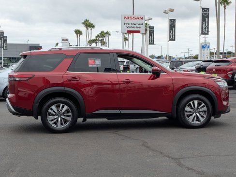Certified 2022 Nissan Pathfinder SL image 5
