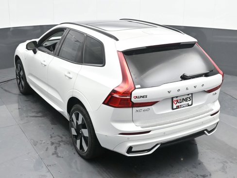 New 2025 Volvo XC60 T8 Plus w/ Protection Package Premier image 39
