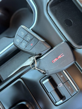Used 2024 GMC Sierra 1500 Denali w/ Denali Reserve Package image 26