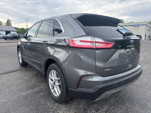 Used 2024 Ford Edge SEL image 2