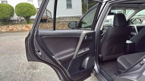 Used 2015 Toyota RAV4 XLE image 16