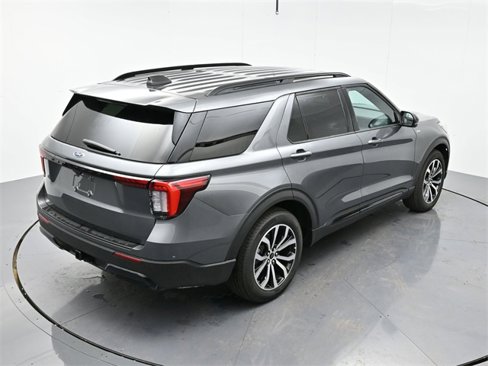 Used 2025 Ford Explorer ST-Line w/ Premium Package image 42