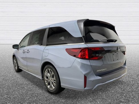 New 2026 Honda Odyssey Touring image 3