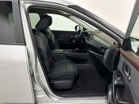 Used 2023 Nissan Rogue SV image 23