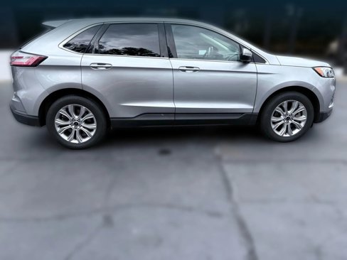 Used 2023 Ford Edge Titanium image 6