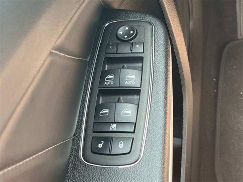 Used 2023 Dodge Charger R/T w/ Plus Group image 30