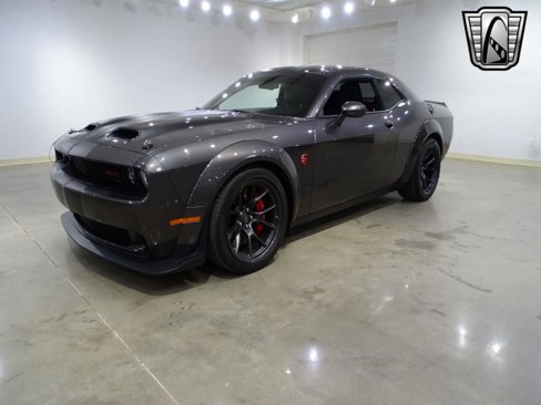 Used 2022 Dodge Challenger SRT Hellcat image 2