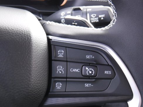 New 2025 Jeep Grand Cherokee L Laredo image 29