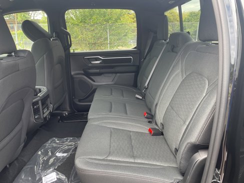 New 2026 RAM 1500 4x4 Crew Cab image 14