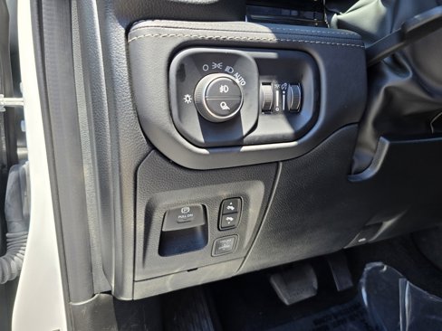 Used 2025 RAM 1500 Limited image 39