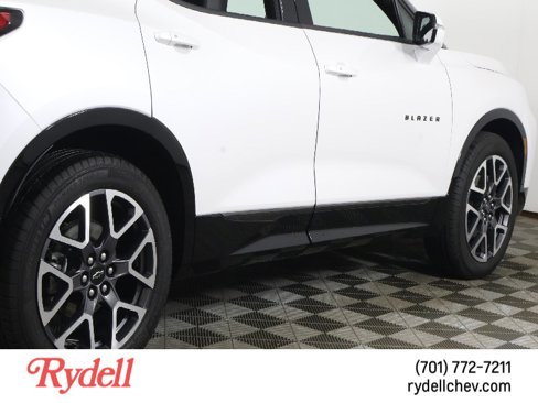 Certified 2025 Chevrolet Blazer RS w/ Enhanced Convenience Package image 4