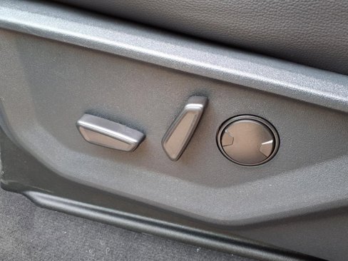 New 2025 Ford F350 Lariat w/ Lariat Ultimate Package image 18