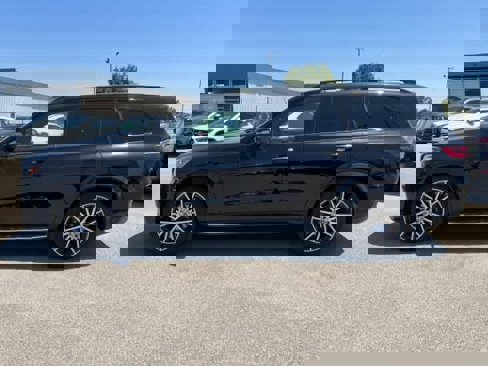 New 2025 Mercedes-Benz GLS 450 4MATIC image 2