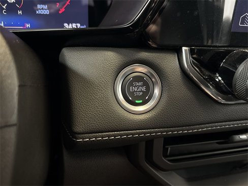 Used 2025 Chevrolet Colorado LT w/ Advanced Trailering Package image 16