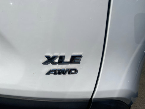 Used 2024 Toyota RAV4 XLE image 7