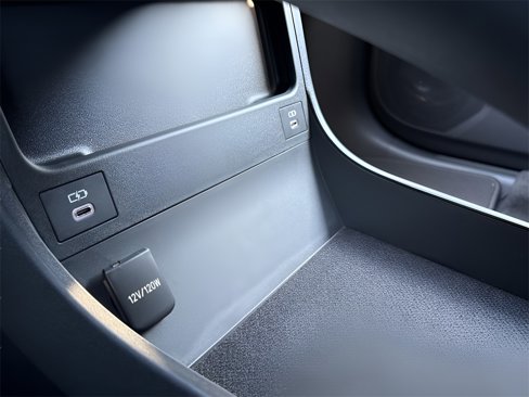 New 2025 Subaru Solterra Premium image 21