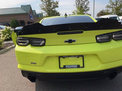 Used 2020 Chevrolet Camaro LT w/ 1LE Track Performance Package image 9