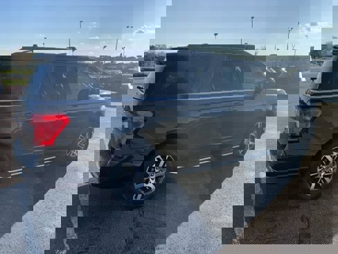 Certified 2022 Ford Expedition XLT image 4