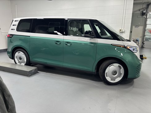 New 2025 Volkswagen ID. Buzz 1st Edition image 7