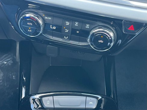 New 2025 Chevrolet Trax LT w/ LPO, Blackout Package image 17
