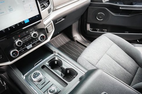 Used 2023 Ford Expedition XLT image 26
